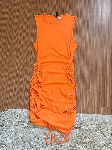 H&M H&M turuncu yandan ayarlanabilir elbise