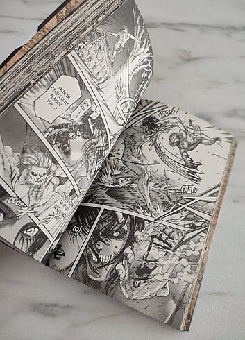 Beden Attack on Titan 26 Manga