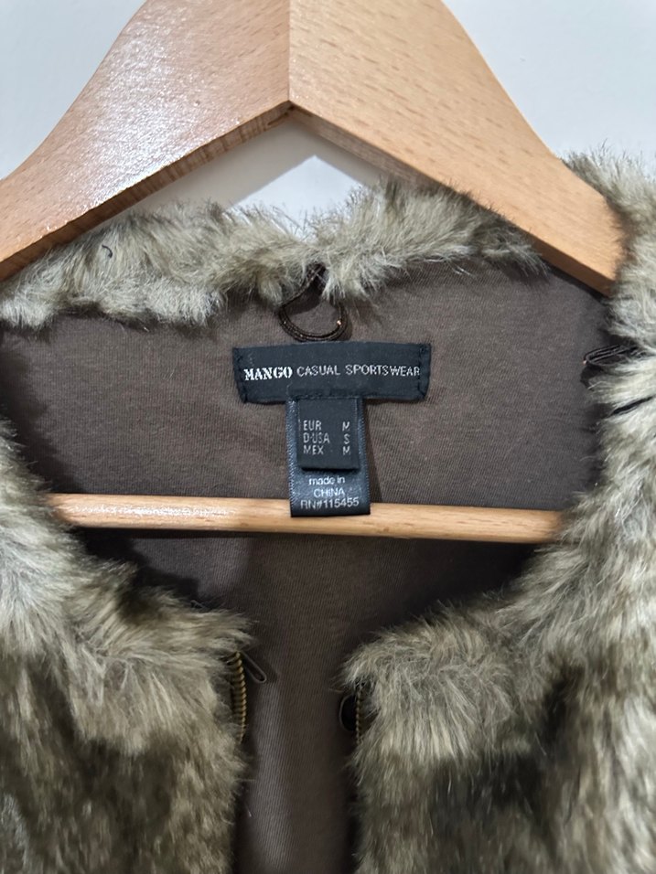 Gri Kürklü Kadın Kolsuz Yelek - Görsel 3