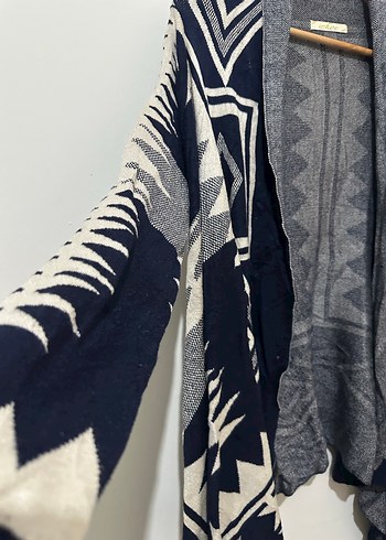 Bohem Gri Desenli Midi Uzun Hırka - Görsel 2