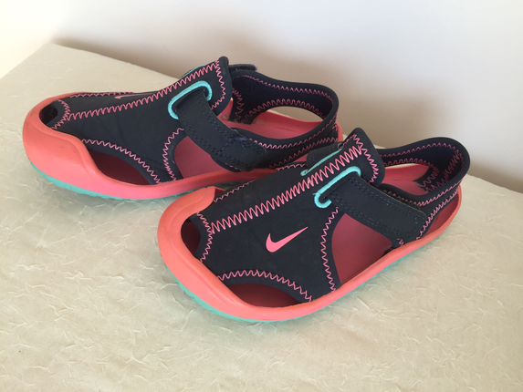 26 Beden pembe Renk Nike çocuk sandalet
