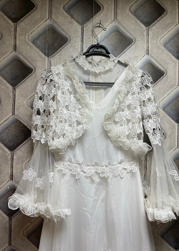 Uzun Kollu Beyaz Nakışlı Vintage Elbise - Görsel 3