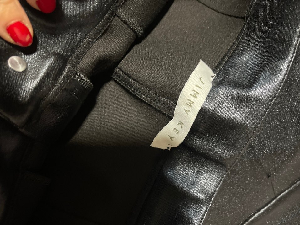 Düğmeli Siyah Mini Şort - Görsel 4