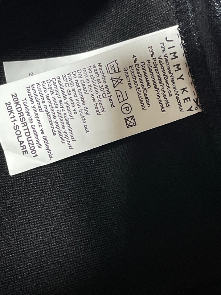 Düğmeli Siyah Mini Şort - Görsel 5