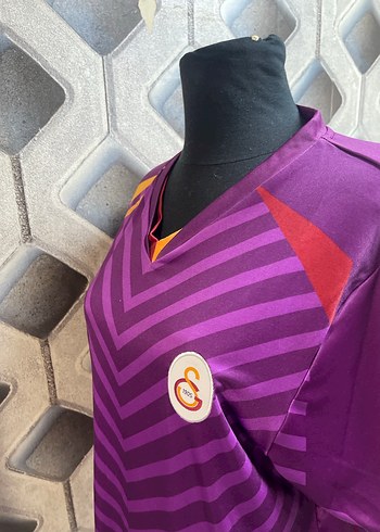 Mor V-Yaka Kısa Kollu Erkek Forma - Görsel 3