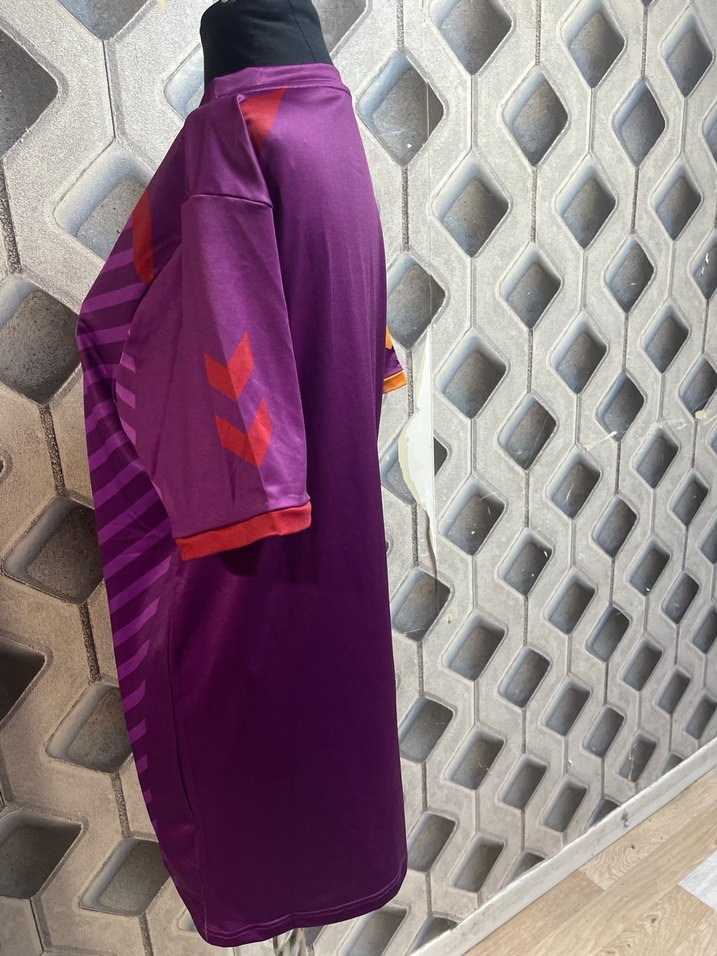 Mor V-Yaka Kısa Kollu Erkek Forma - Görsel 4