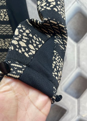 Dantel Detaylı Uzun Kollu Siyah Desenli Elbise - Görsel 5