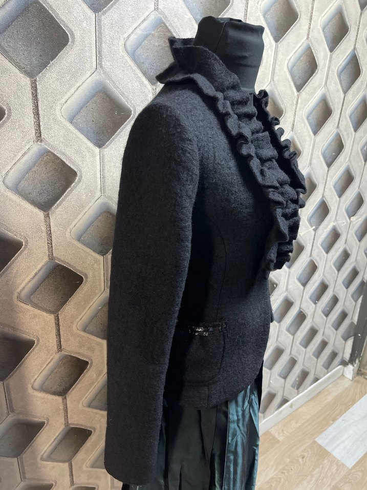 Kadın Siyah Yün Fırfırlı Uzun Blazer Ceket - Görsel 2