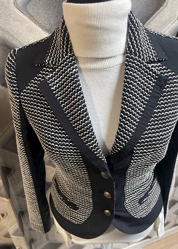 Düğmeli Siyah Desenli Kadın Blazer Ceket - Görsel 2