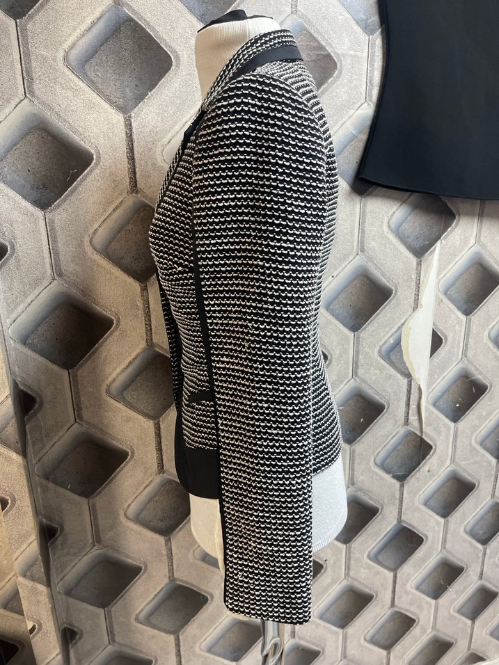 Düğmeli Siyah Desenli Kadın Blazer Ceket - Görsel 3