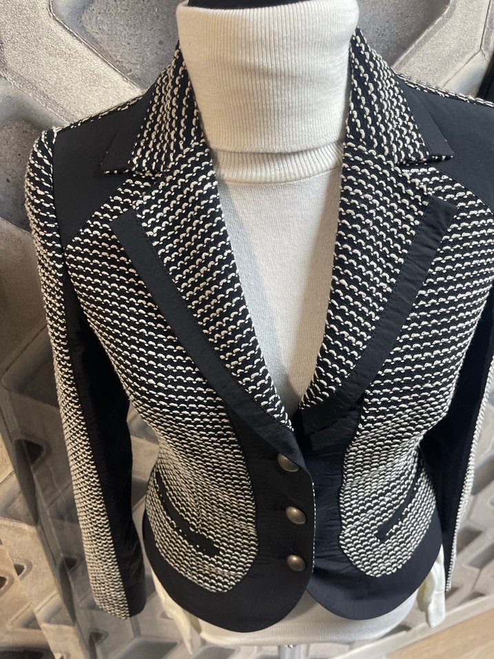 Düğmeli Siyah Desenli Kadın Blazer Ceket - Görsel 2