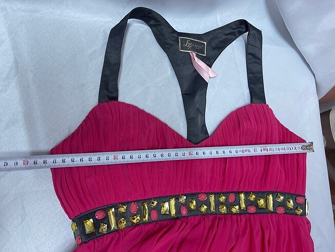 xl Beden pembe Renk Lipsy marka elbise Avrupa çıkışlı
