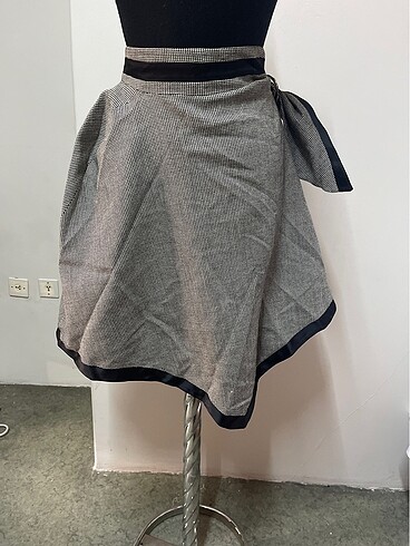 xl Beden Karen millen marka çapraz Etek