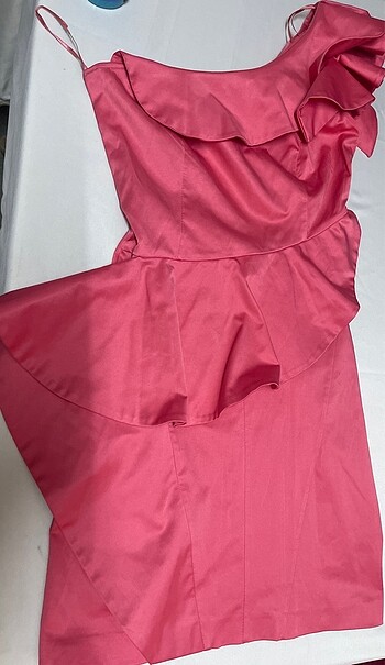 Tek omuzlu kısa abiye - Görsel 5