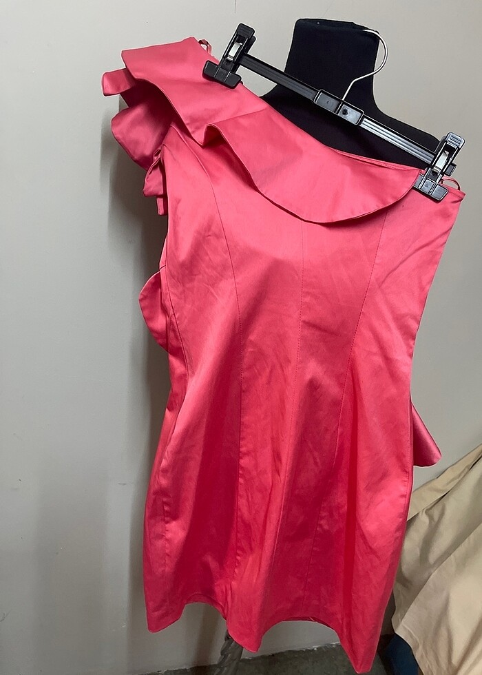 Tek omuzlu kısa abiye - Görsel 2