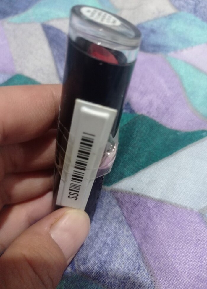 Kırmızı rujj - Görsel 2