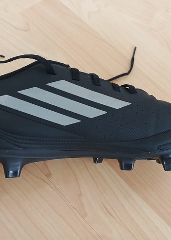 43 Beden Siyah Elastik Bağcıklı Erkek Futbol Ayakkabısı