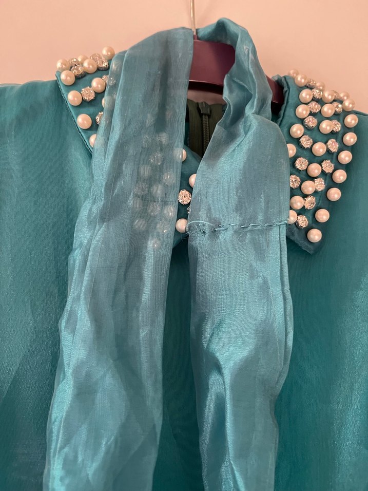 Turkuaz Parlak Uzun Kollu Gotik Elbise - Görsel 4