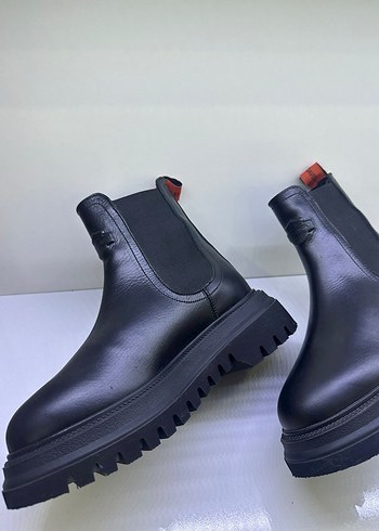 Harley davidson kadın bot - Görsel 3