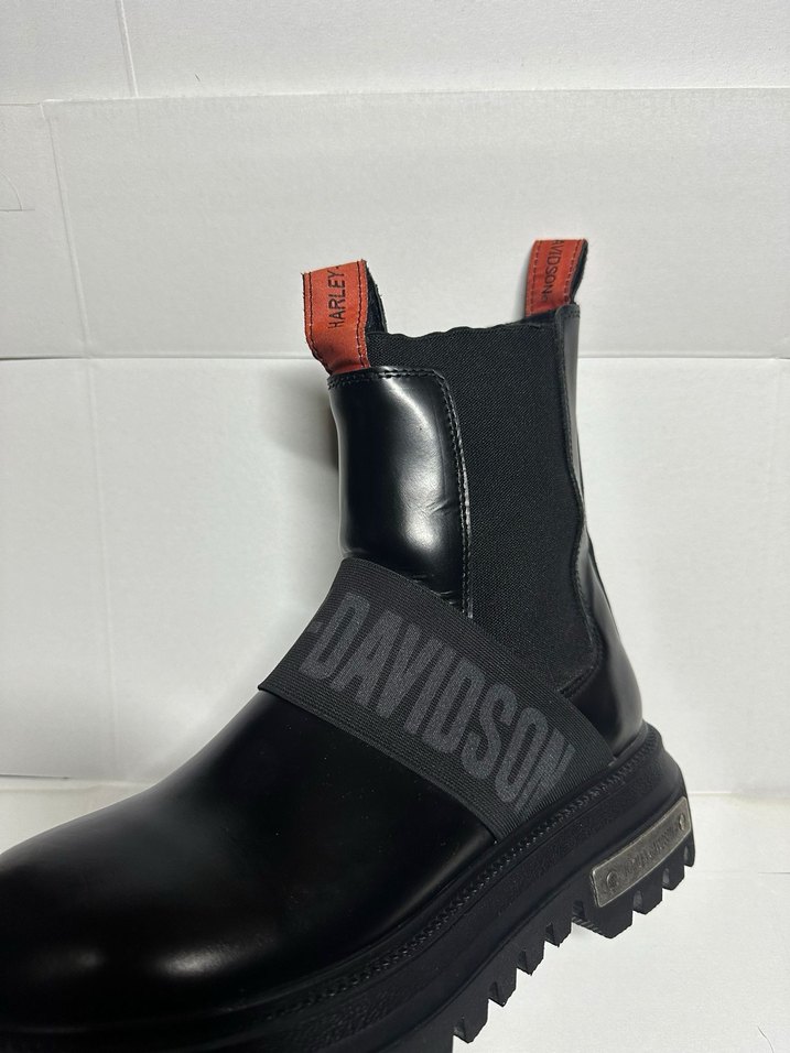 Harley davidson kadın bot - Görsel 3