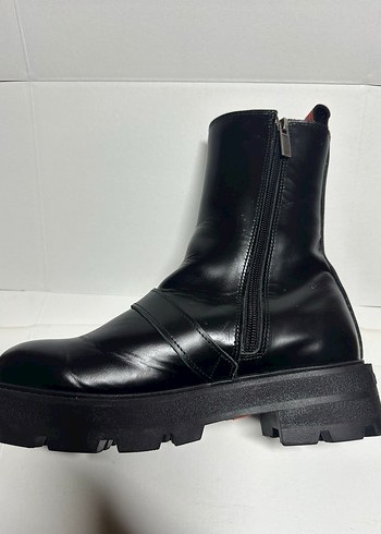 Harley davidson kadın bot - Görsel 4