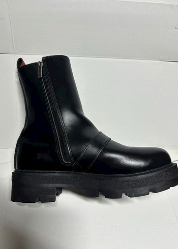 Harley davidson kadın bot - Görsel 5