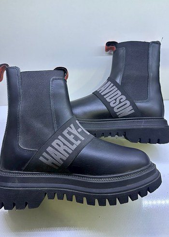 Harley davidson kadın bot - Görsel 2