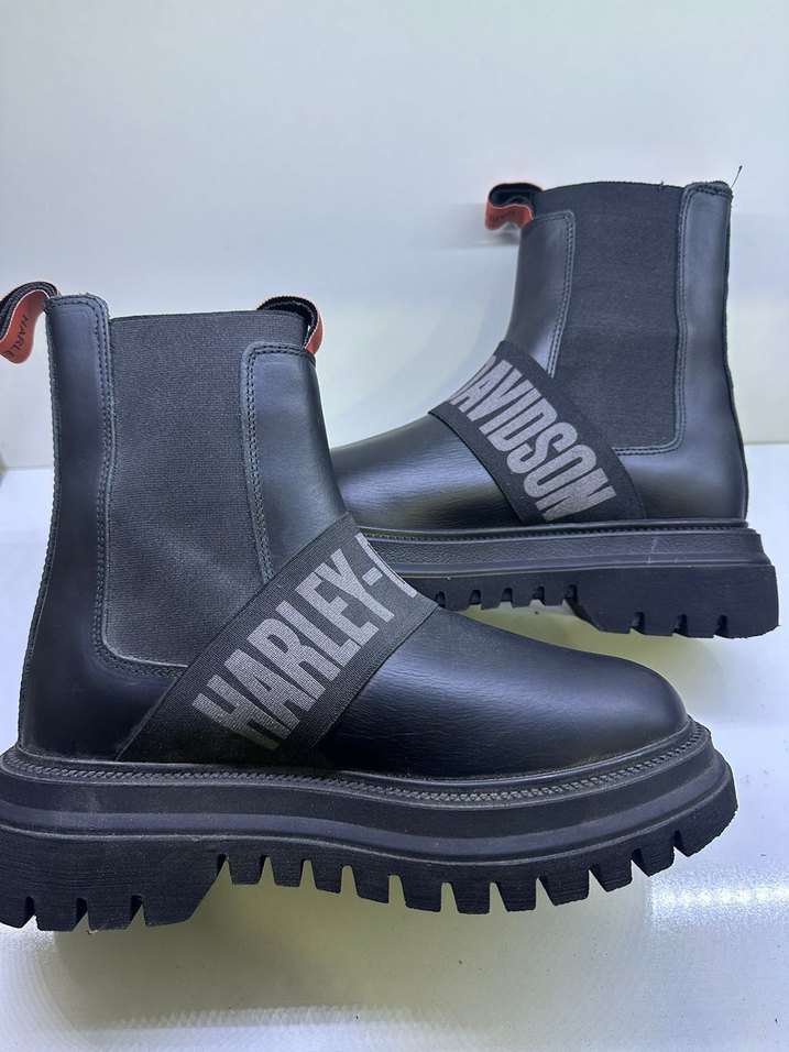 Harley davidson kadın bot - Görsel 2