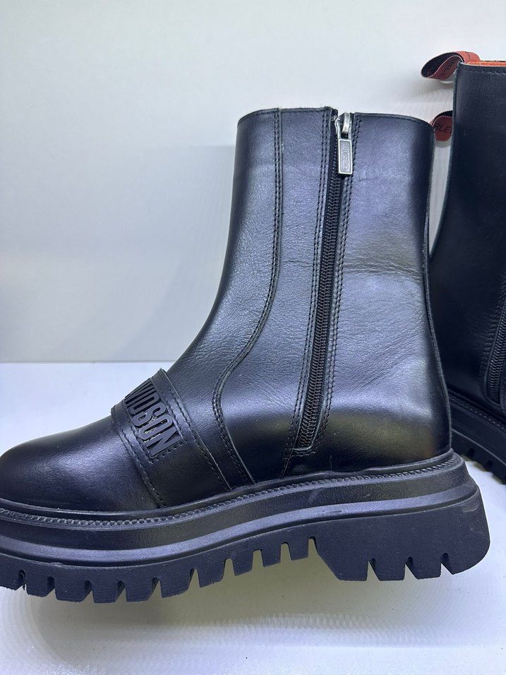 Harley davidson kadın bot - Görsel 3