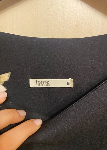 Çiçek Desenli Siyah Midi Elbise - Görsel 2