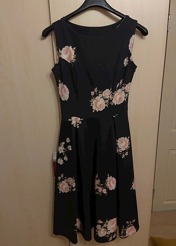 Çiçek Desenli Siyah Midi Elbise - Görsel 5