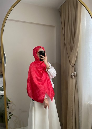 Pembe Dökümlü Kadın Şal - Görsel 4