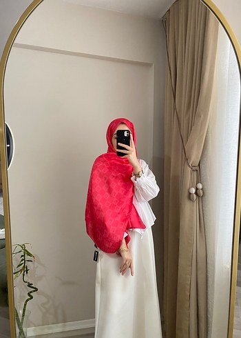 Pembe Dökümlü Kadın Şal - Görsel 3