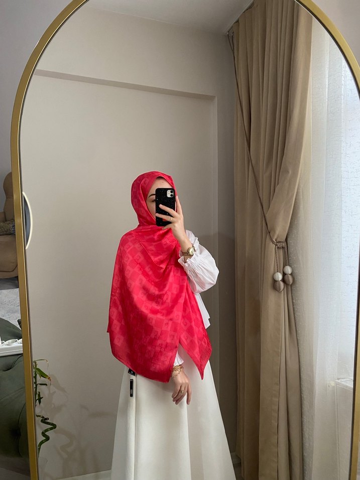 Pembe Dökümlü Kadın Şal - Görsel 4