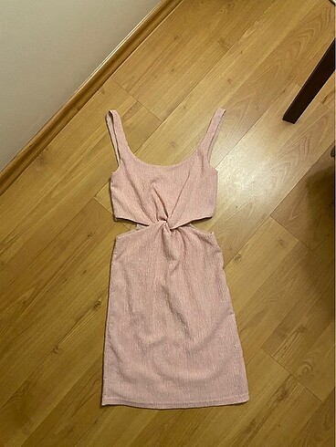 32 Beden pudra pembesi bershka mini elbise