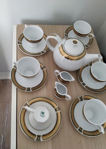 American Vintage Beyaz ve Altın Detaylı Porselen Çay Seti