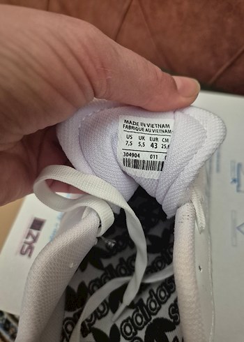 Adidas Beyaz Bağcıklı Erkek Spor Ayakkabı
