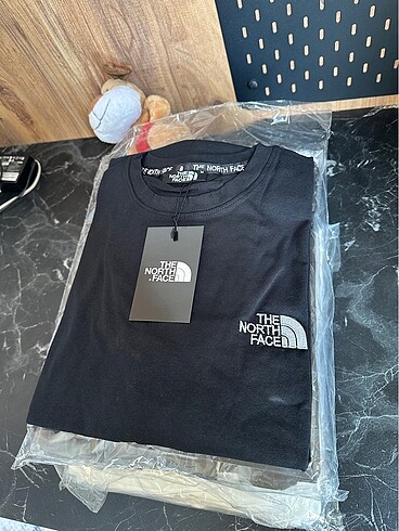 THE NORTH FACE TİŞÖRT S BEDEN SİYAH