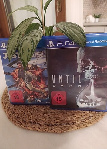 PS4 OYUN KASETİ VE MİKROFON SETİ 