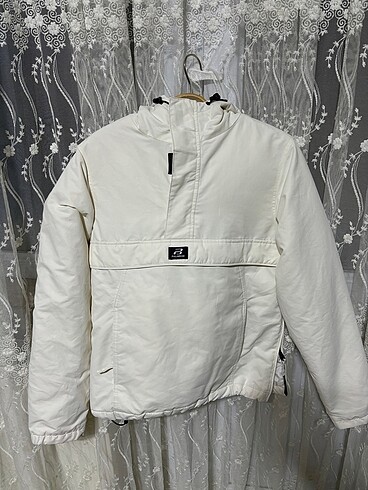 Pull and bear kanguru mont