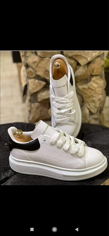ALEXANDER MCQUEEN