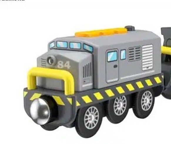 Pilli tren ahşap raylarla uyumlu