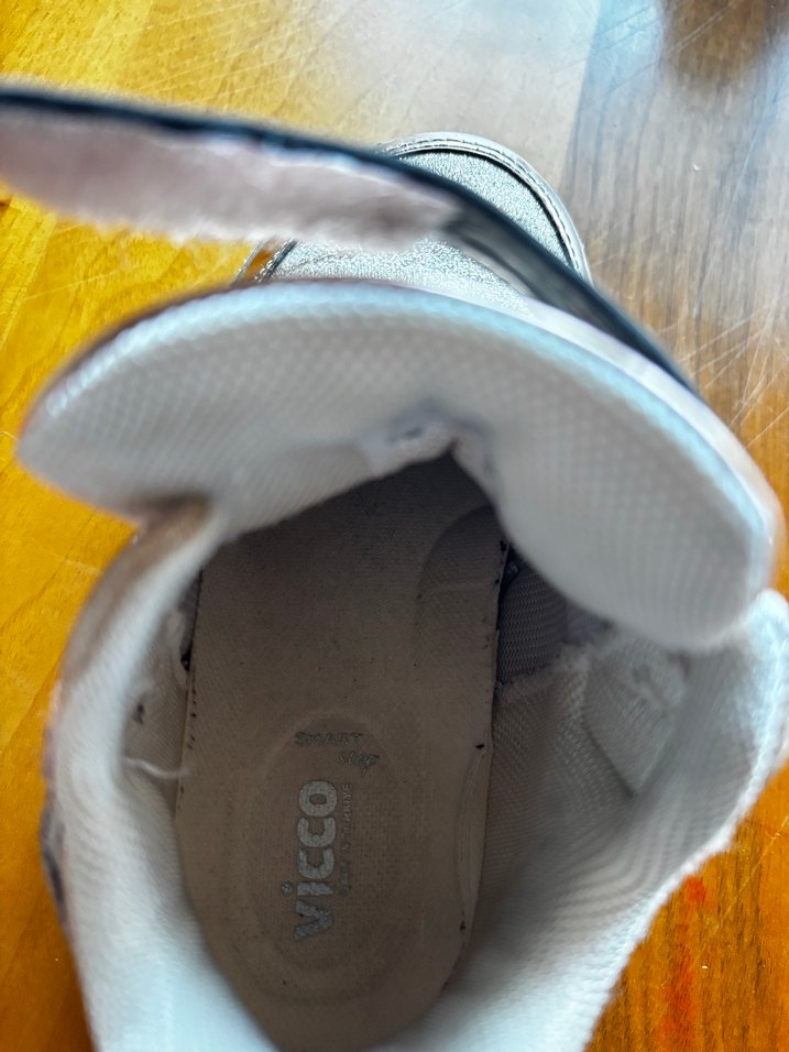 Kız Çocuk Parlak Altın Desenli Spor Ayakkabı - Görsel 5