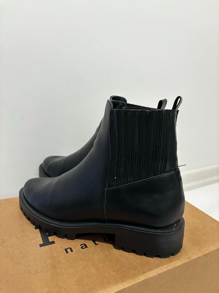 Stradivarius bot - Görsel 2