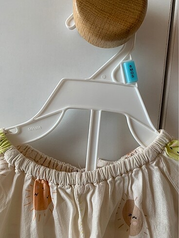 1 Yaş Beden ten rengi Renk H&M tulum 9-12 ay
