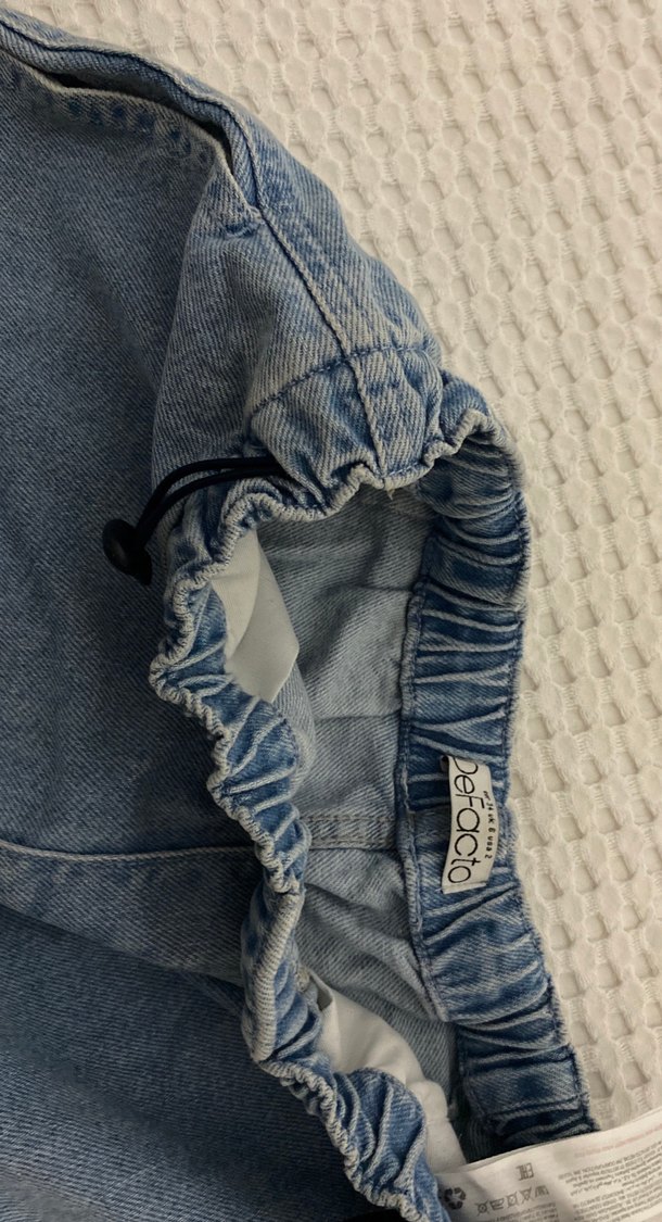 Mavi Beli Lastikli Rahat Kesim Kadın Jean - Görsel 4