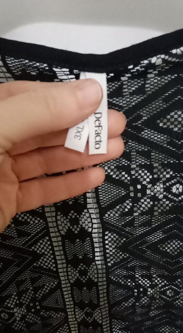 Siyah Dantel İşlemeli Kısa Kollu Bohem Hırka - Görsel 3