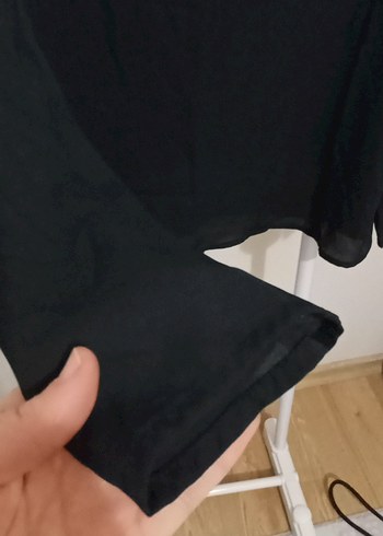 Zincir Detaylı Siyah Kadın Bluz - Görsel 3