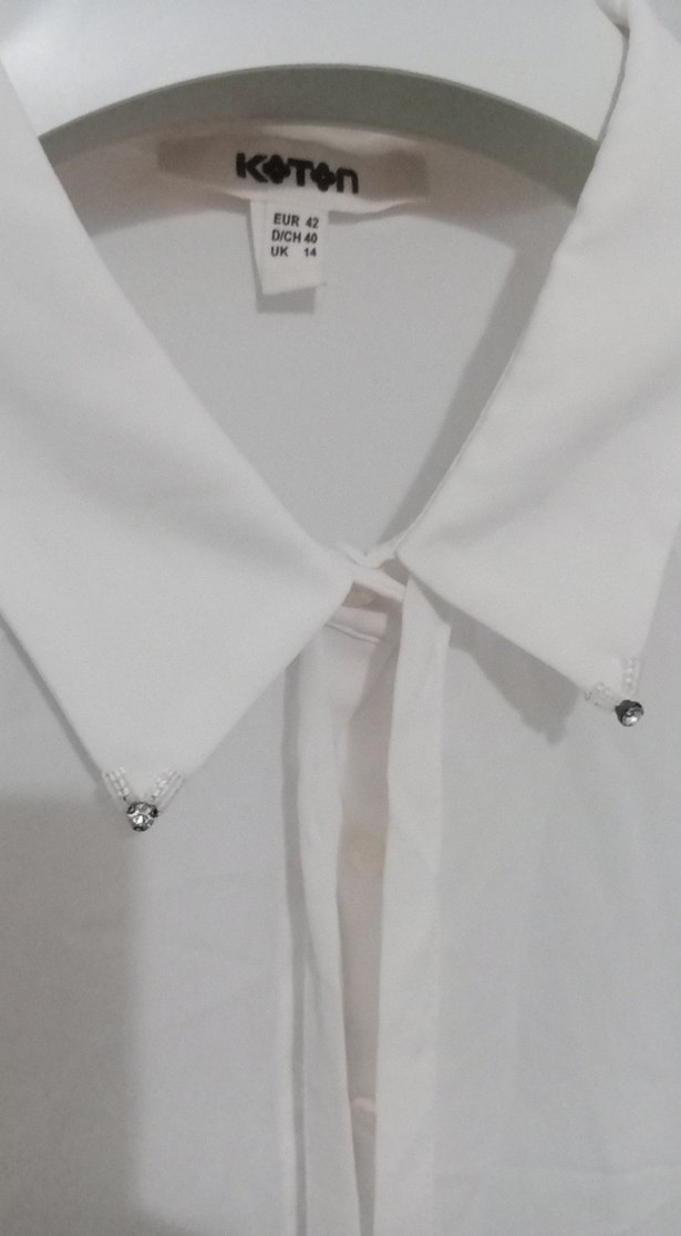 Düğmeli Beyaz  Gömlek - Görsel 4