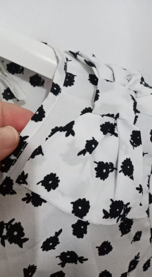 Kadın Beyaz Desenli Uzun Kollu Bluz - Görsel 3